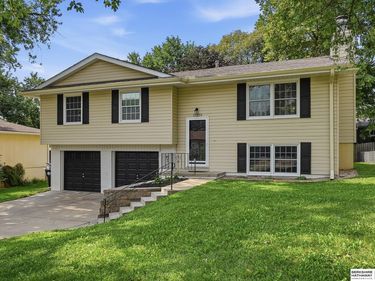 15223 Westchester Drive, Omaha, NE 68154