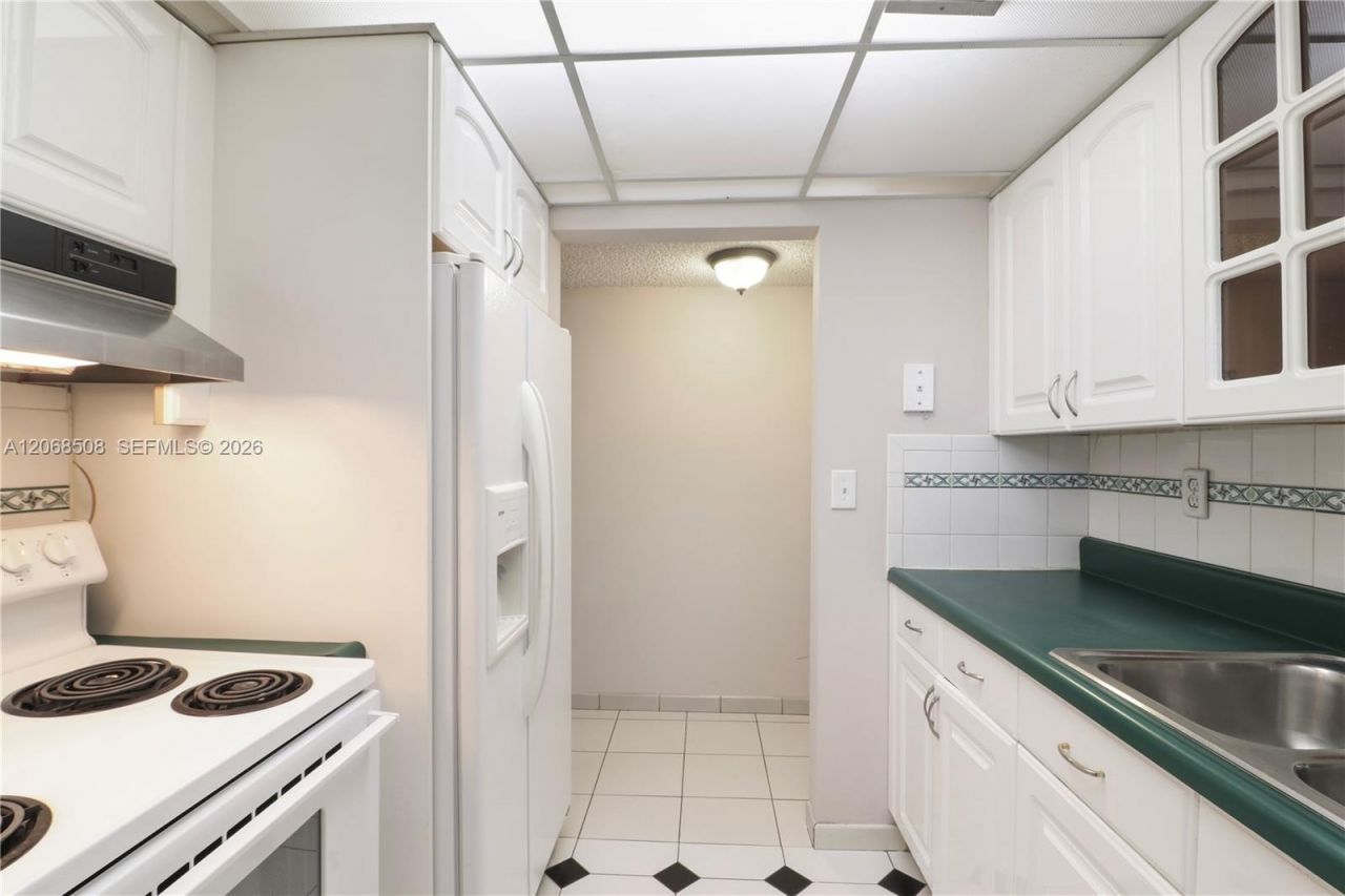2690 SW 22nd Ave, Unit 301, Miami, FL 33133 Photo