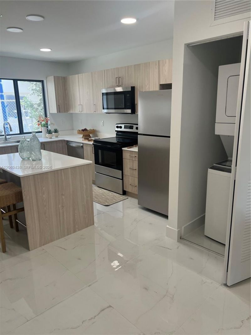 7462 W 4th Ave, Unit 108, Hialeah, FL 33014 Photo