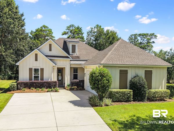 542 Retreat Ln, Gulf Shores, AL 36542