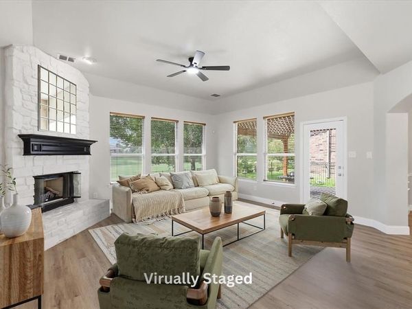 1581 Meadows Avenue, Lantana, TX 76226