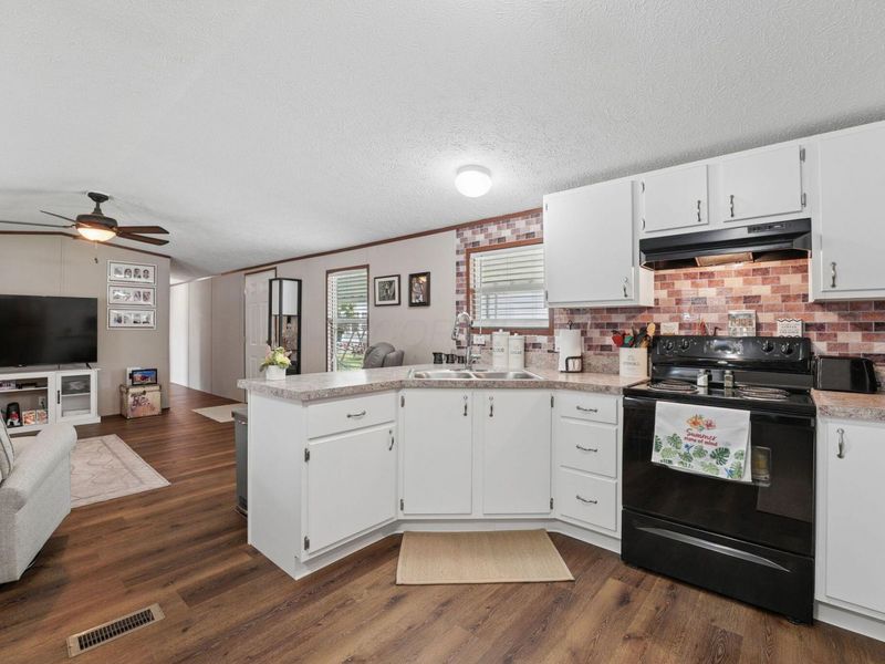 668 Royal Palm Court , Columbus, OH 43207 Photo 10