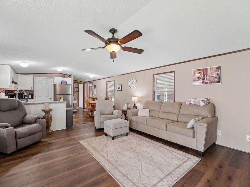 668 Royal Palm Court , Columbus, OH 43207 Photo 5