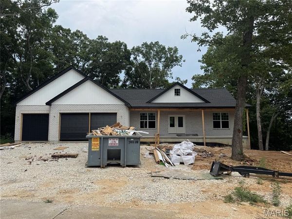 325 Shumard Oak Drive , Troy, MO 63379
