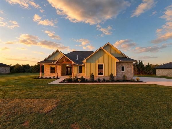 9357 Eliana Drive, Guthrie, OK 73044