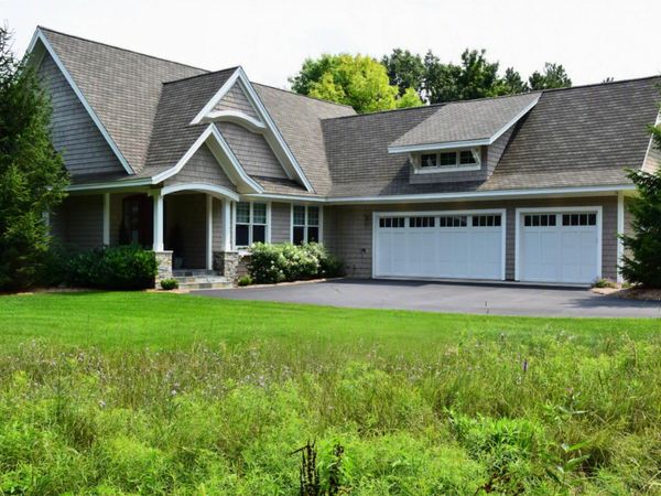 5554 Spyglass Ridge Drive S, Suttons Bay, MI 49682