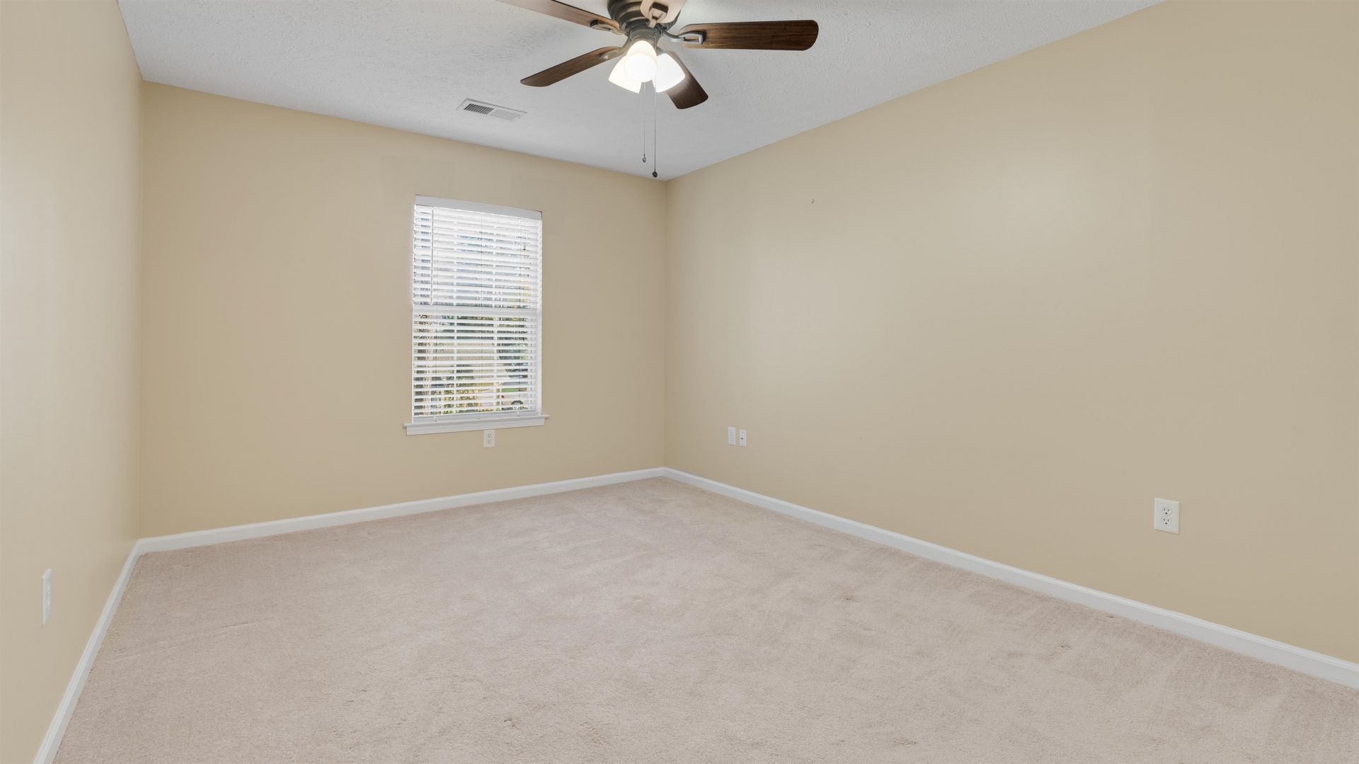 4533 Greenbriar Dr. Photo 25