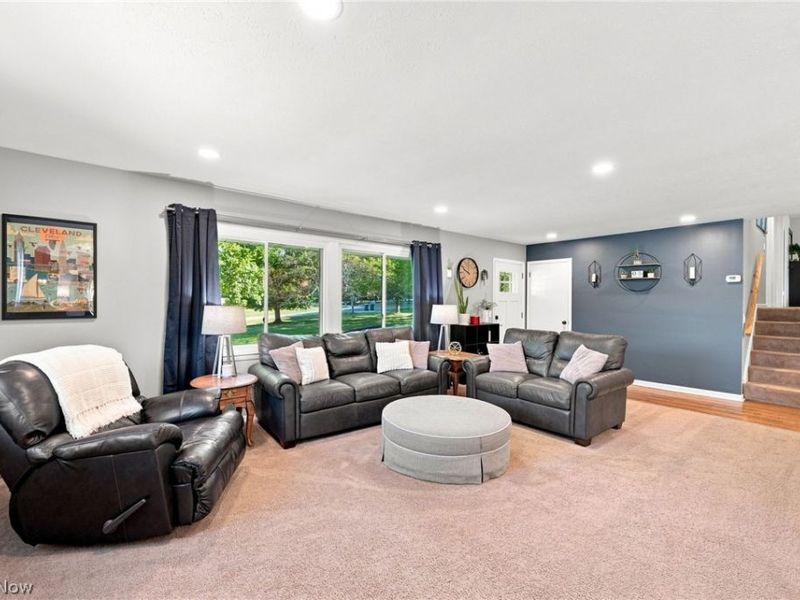 18082 Kenston Lake Drive, Chagrin Falls, OH 44023 Photo 4