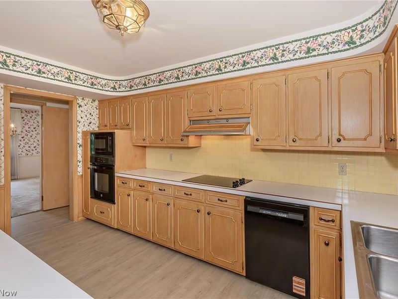 1987 Burlington Road, Akron, OH 44313 Photo 18