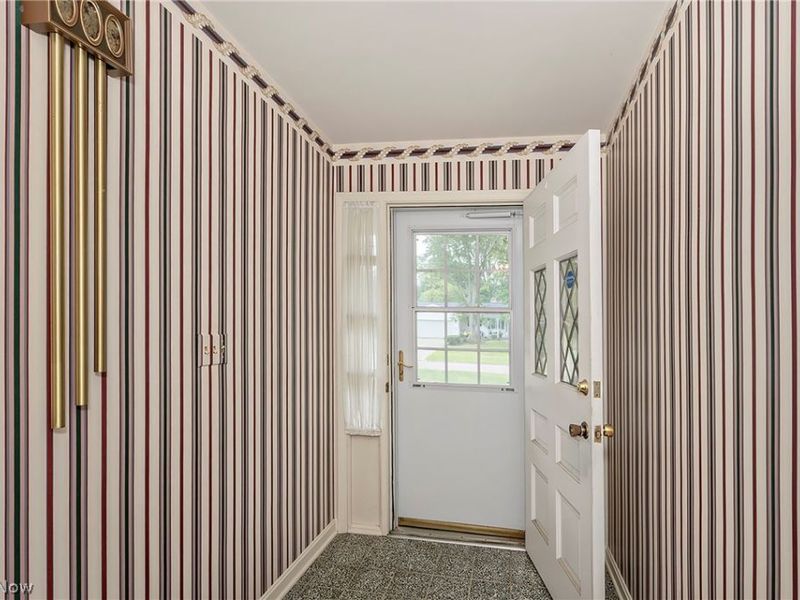 1987 Burlington Road, Akron, OH 44313 Photo 2