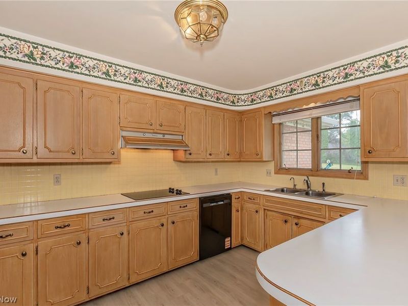 1987 Burlington Road, Akron, OH 44313 Photo 22