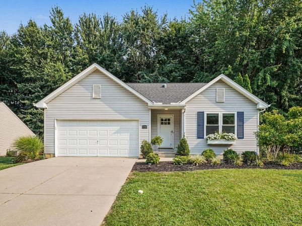 1519 Thornberry Road, Amelia, OH 45102