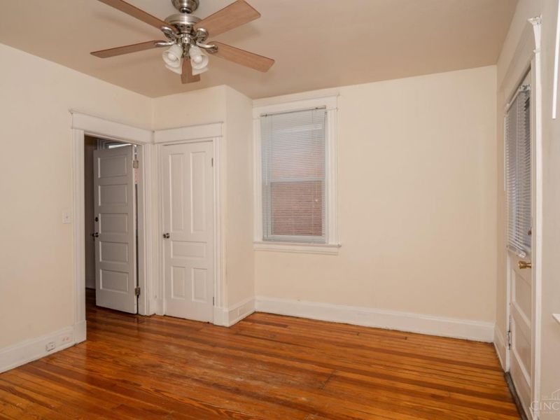 221 E Rochelle Street, Cincinnati, OH 45219 Photo 4