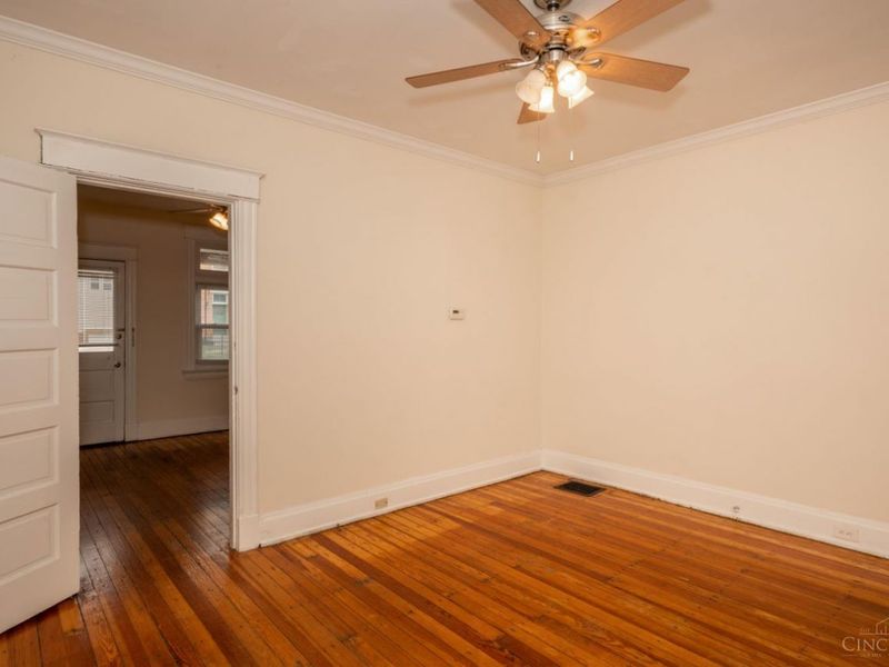 221 E Rochelle Street, Cincinnati, OH 45219 Photo 5