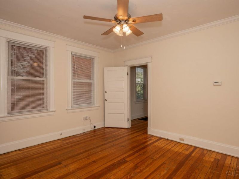 221 E Rochelle Street, Cincinnati, OH 45219 Photo 6