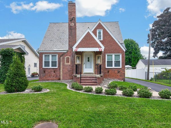 1 Turner Place, Albany, NY 12209