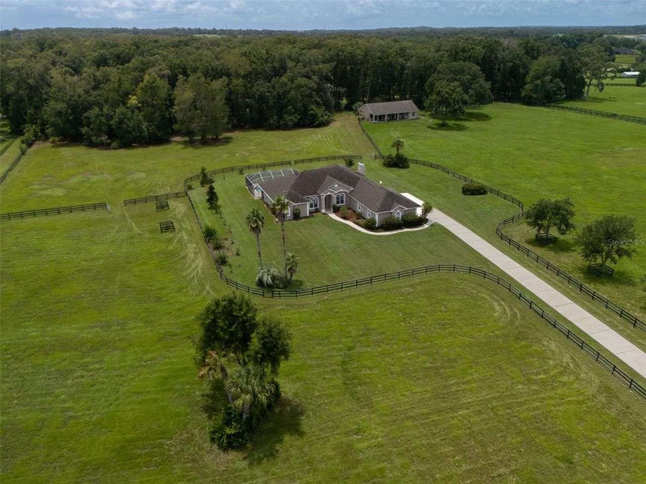 1500 NW 114th Loop, Ocala, FL 34475 Photo