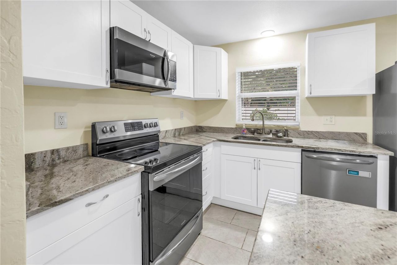 6195 28th Avenue N, Saint Petersburg, FL 33710 Photo