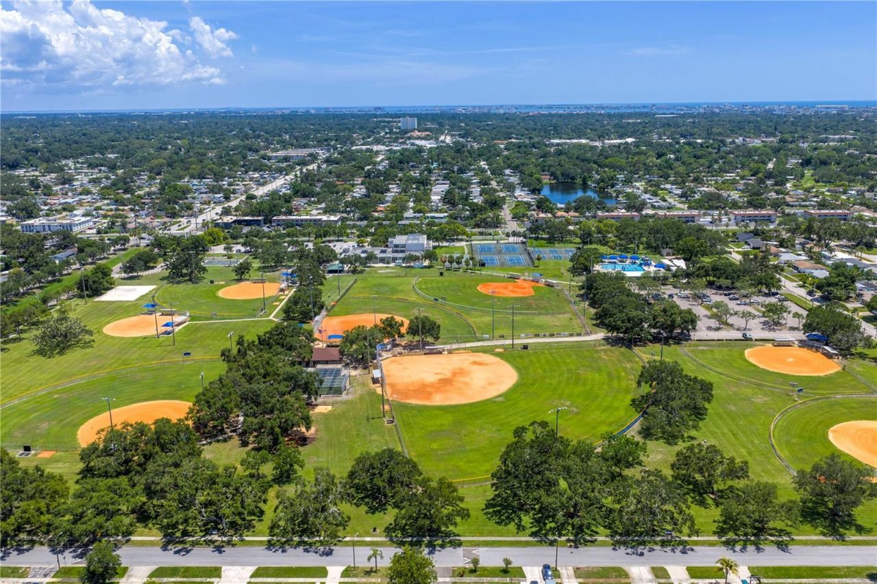 6195 28th Avenue N, Saint Petersburg, FL 33710 Photo