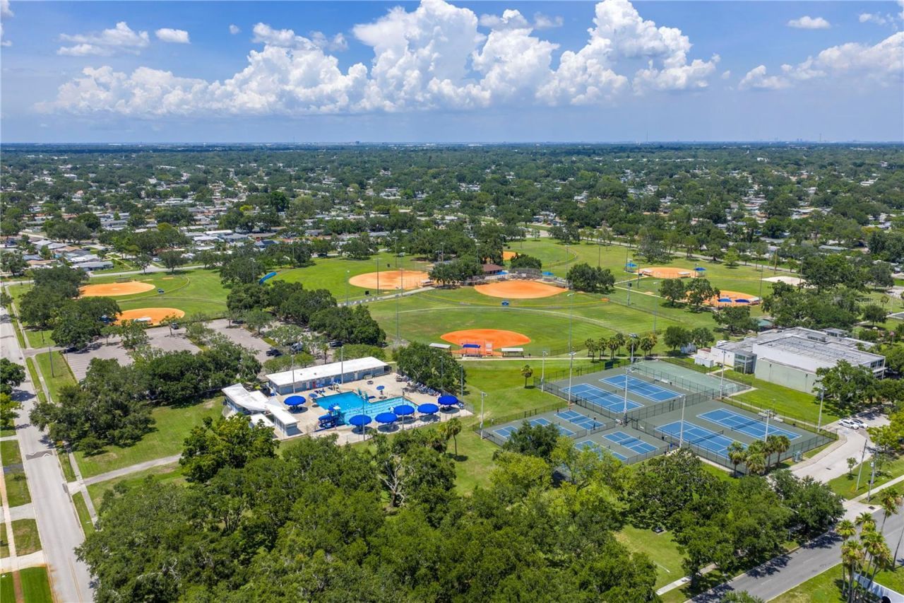 6195 28th Avenue N, Saint Petersburg, FL 33710 Photo