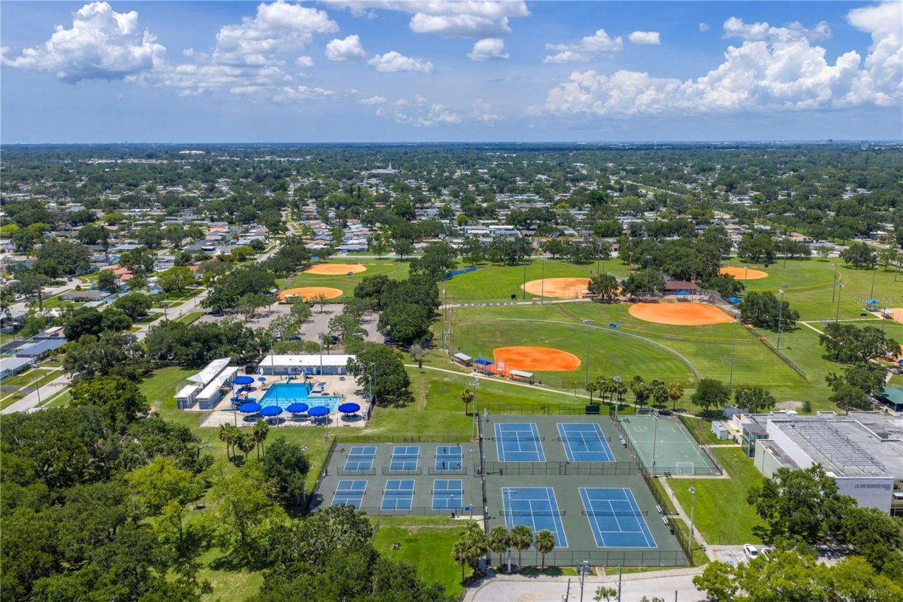 6195 28th Avenue N, Saint Petersburg, FL 33710 Photo