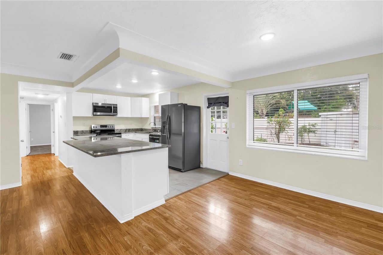 6195 28th Avenue N, Saint Petersburg, FL 33710 Photo