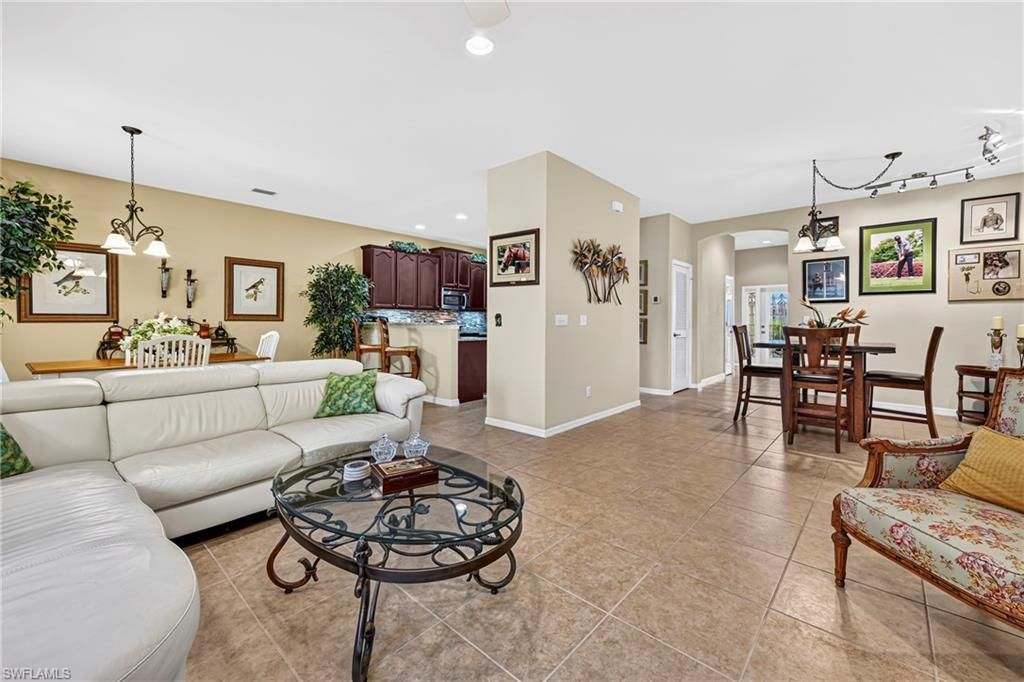 2545 Verdmont Ct, Cape Coral, FL 33991 Photo