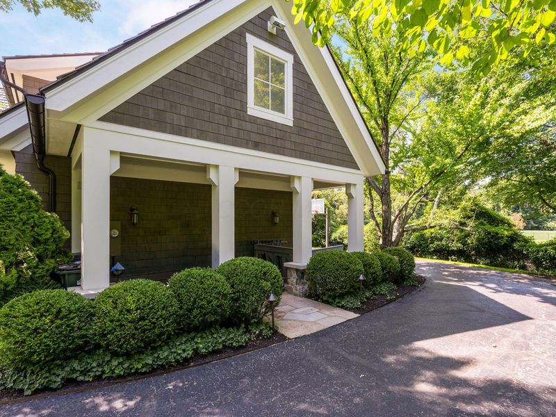 305 N Parkview Avenue , Columbus, OH 43209 Photo 31