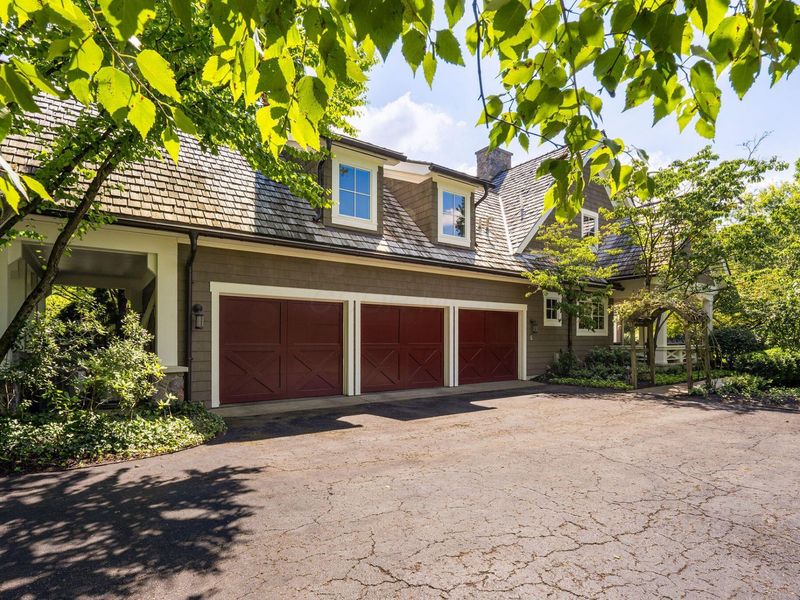 305 N Parkview Avenue , Columbus, OH 43209 Photo 32