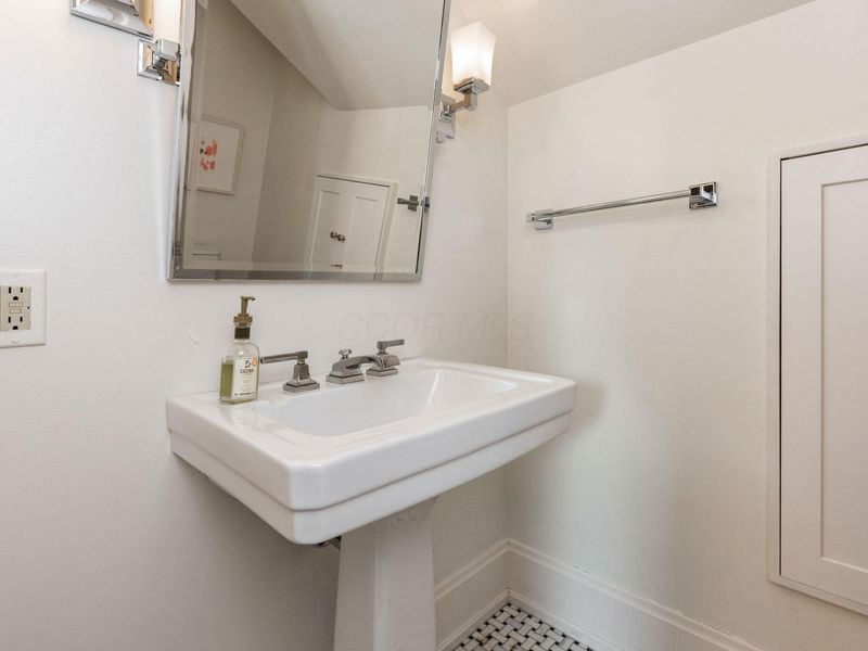 305 N Parkview Avenue , Columbus, OH 43209 Photo 69