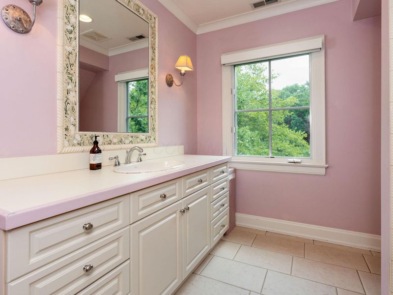 305 N Parkview Avenue , Columbus, OH 43209 Photo 83