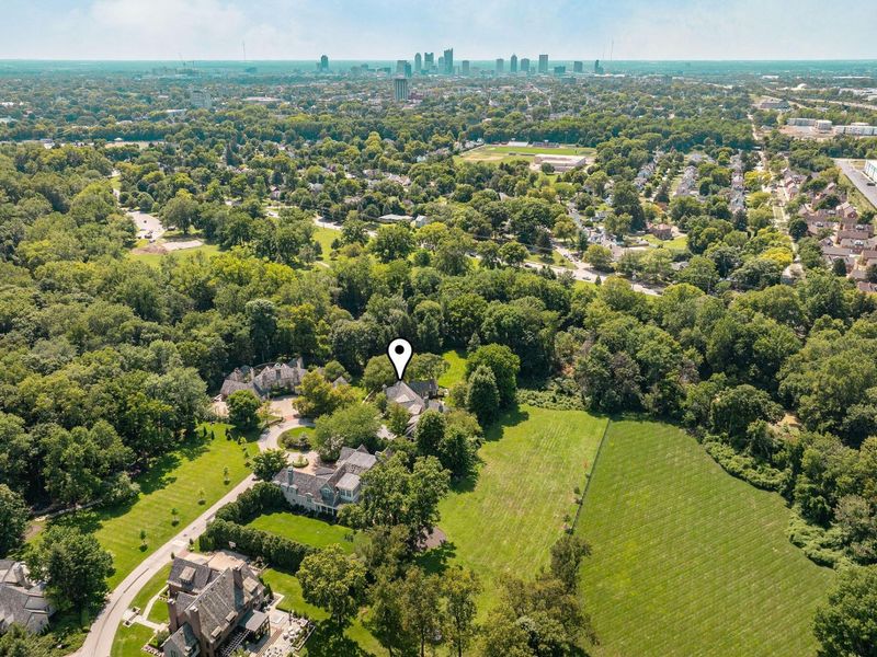305 N Parkview Avenue , Columbus, OH 43209 Photo 86