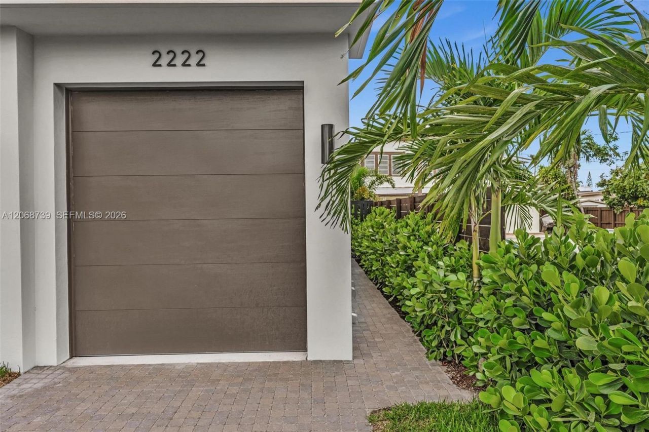 2222 SW 14th St , Unit right, Miami, FL 33145 Photo