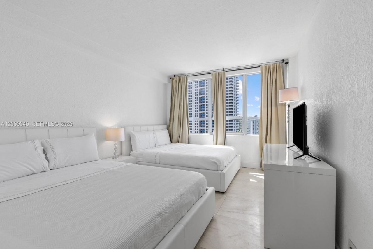 1500 Bay Rd , Unit 1528S, Miami Beach, FL 33139 Photo