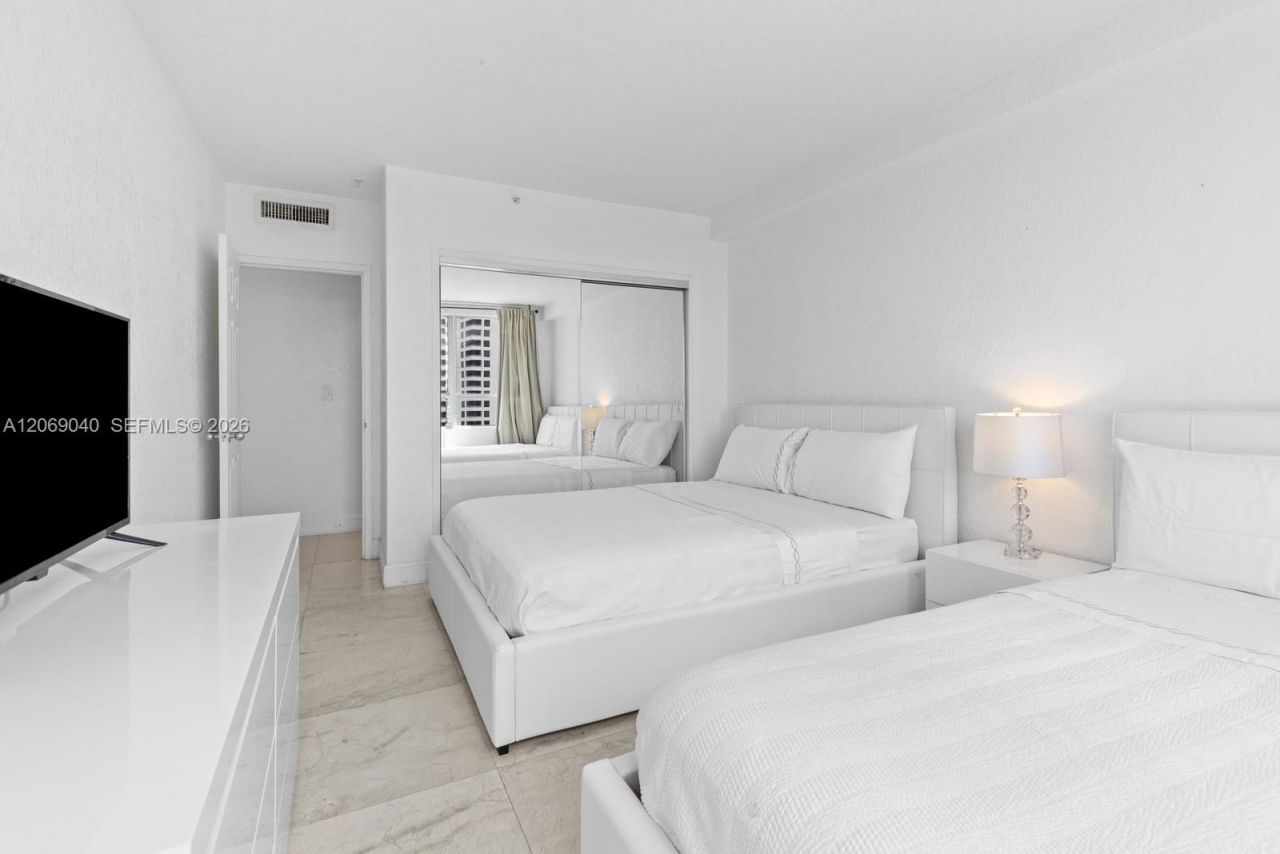 1500 Bay Rd , Unit 1528S, Miami Beach, FL 33139 Photo