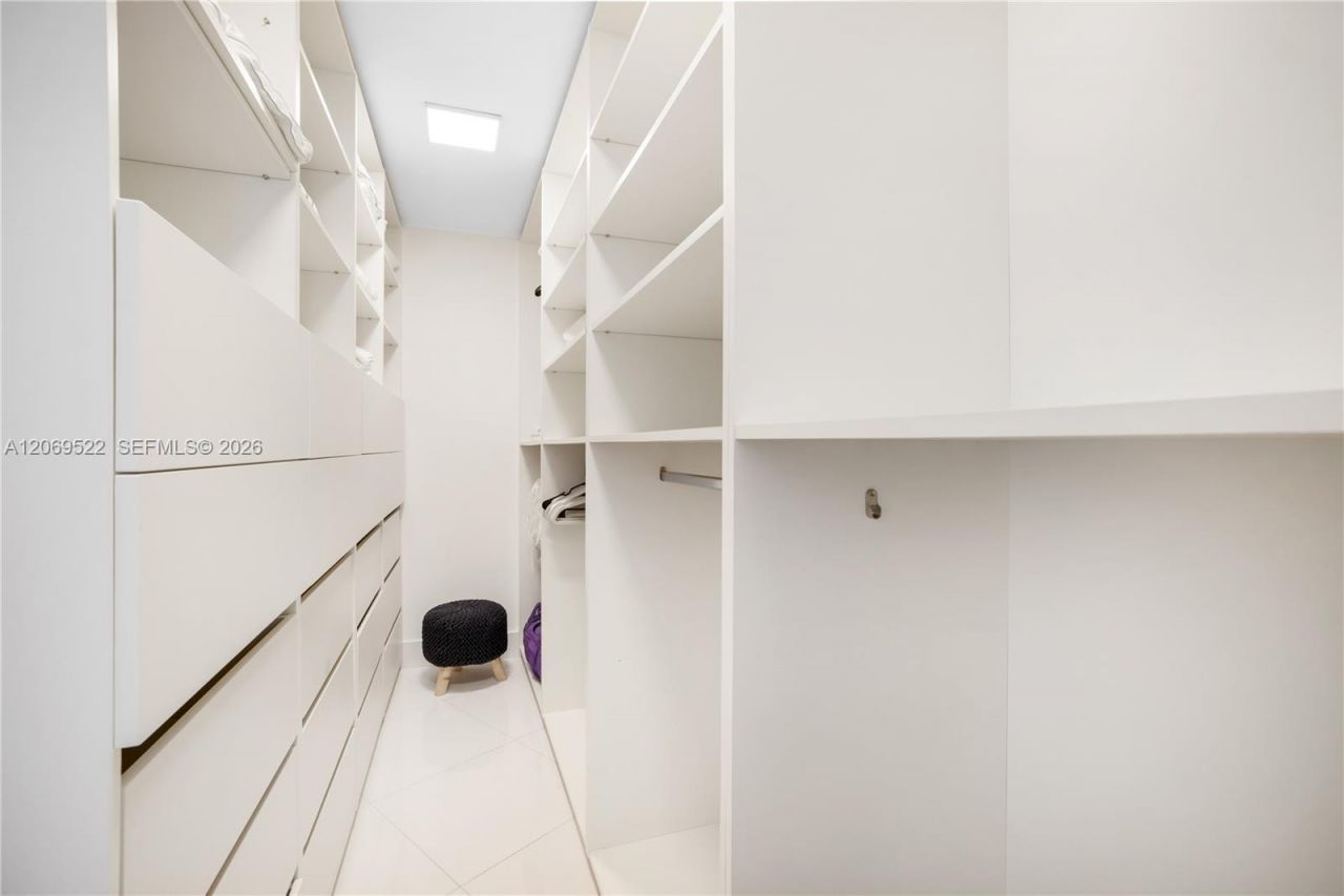 15901 Collins Ave, Unit 707, Sunny Isles Beach, FL 33160 Photo