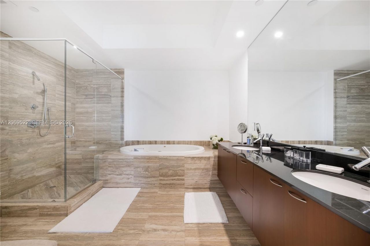 15901 Collins Ave, Unit 707, Sunny Isles Beach, FL 33160 Photo