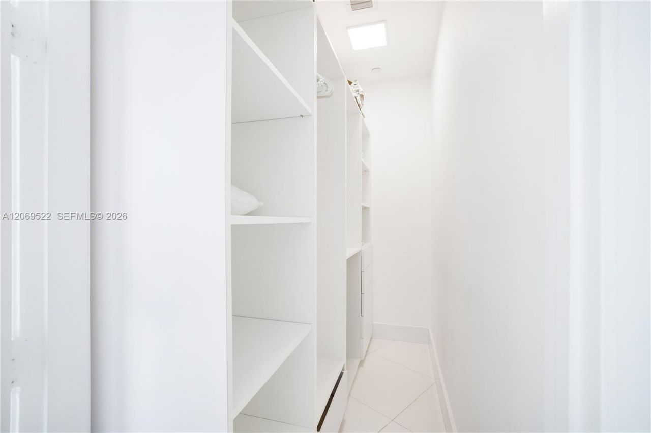 15901 Collins Ave, Unit 707, Sunny Isles Beach, FL 33160 Photo