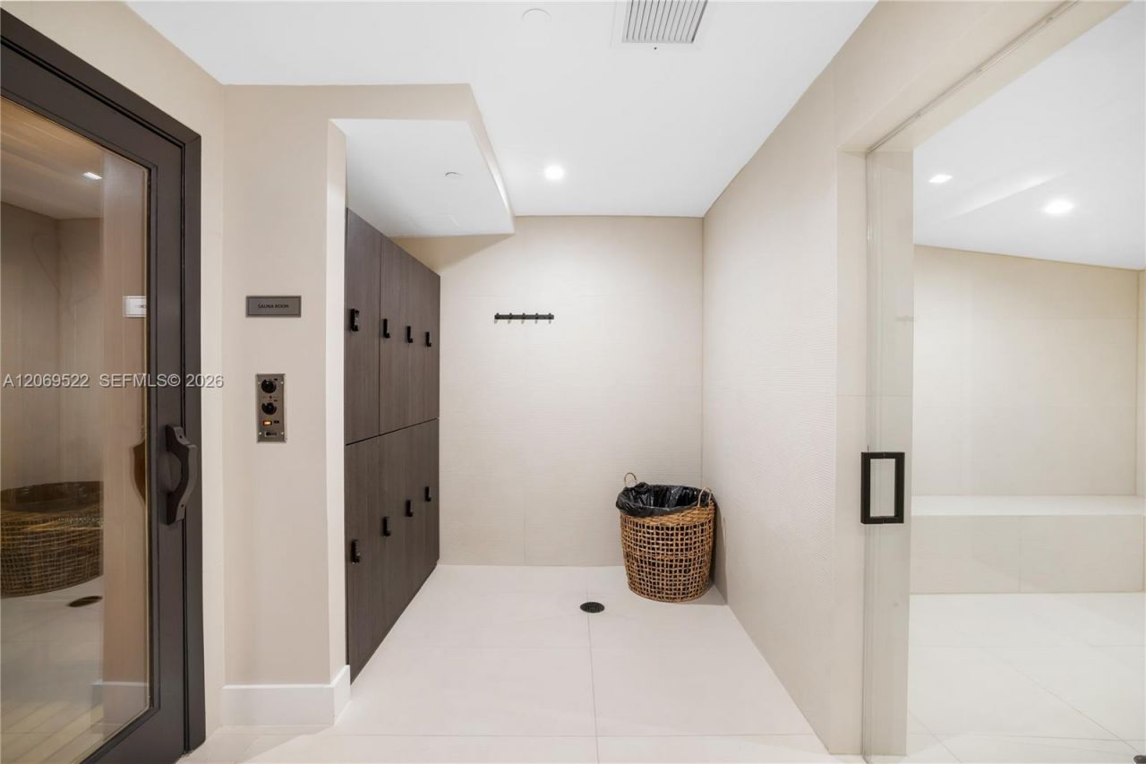 15901 Collins Ave, Unit 707, Sunny Isles Beach, FL 33160 Photo