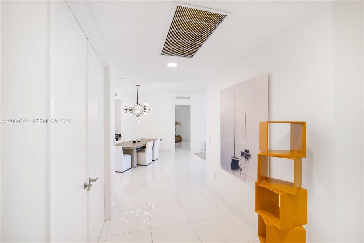 15901 Collins Ave, Unit 707, Sunny Isles Beach, FL 33160 Photo