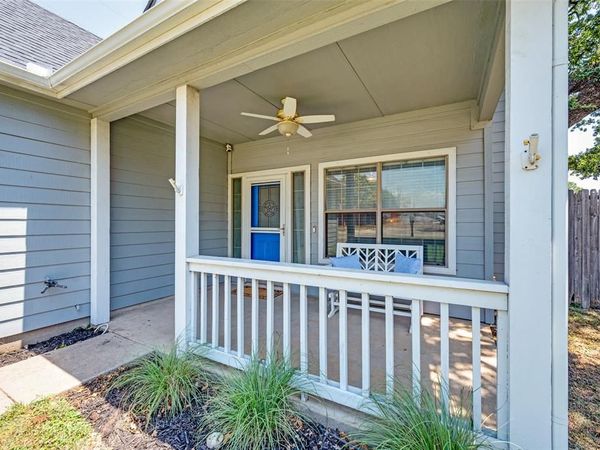 100 S Lakeview Drive, Lake Dallas, TX 75065