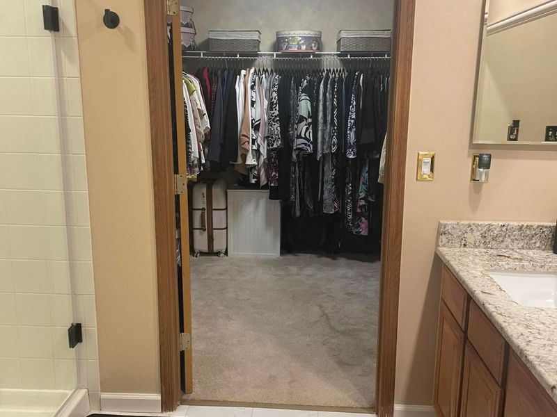 5310 Knotting Woods Drive, Westerville, OH 43081 Photo 13