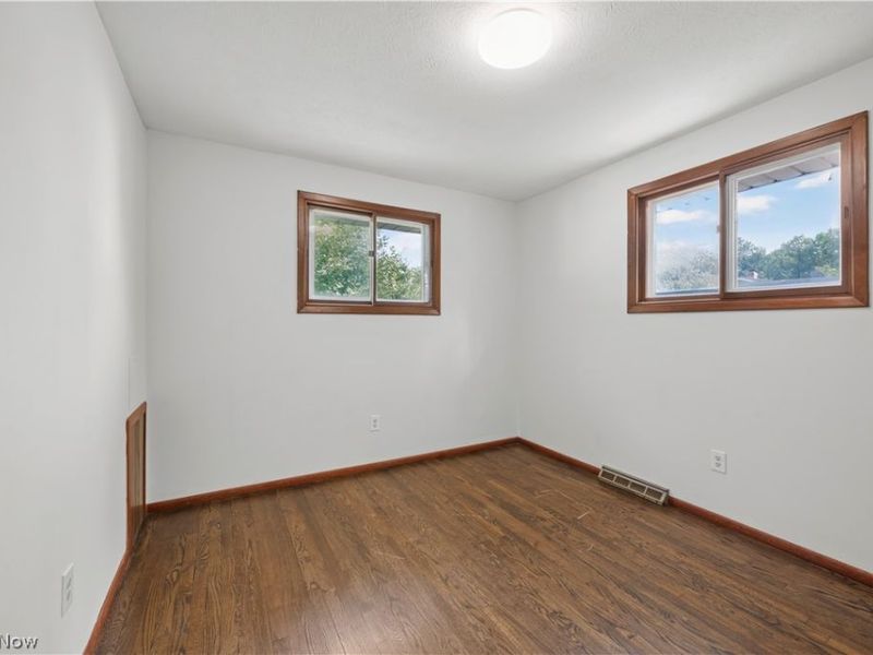 717 E 240th Street, Euclid, OH 44123 Photo 12