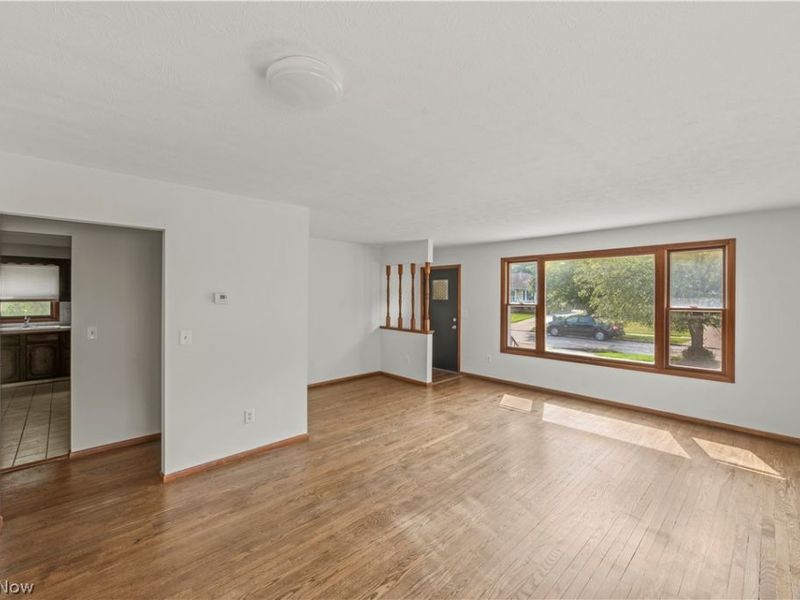 717 E 240th Street, Euclid, OH 44123 Photo 6