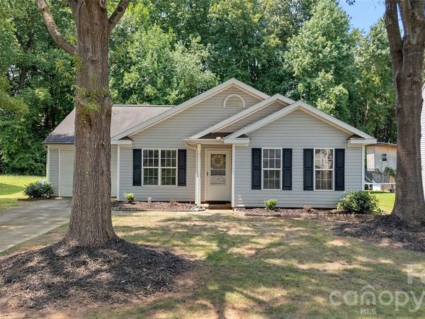 8019 Shiny Meadow Lane, Charlotte, NC 28215