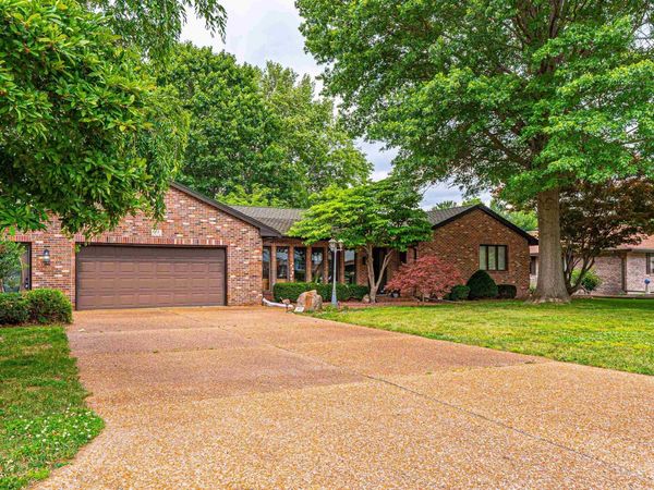 43 ILLINI Drive, Lincoln, IL 62656