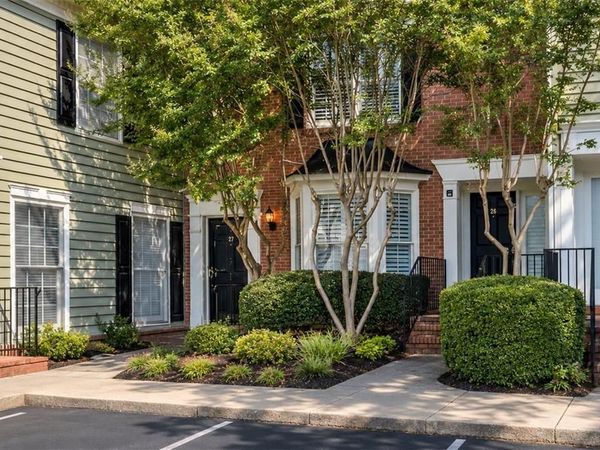 27 Mount Vernon Circle , Atlanta, GA 30338