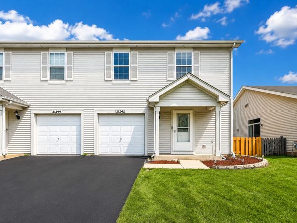 21242 W Edison Lane , Plainfield, IL 60544