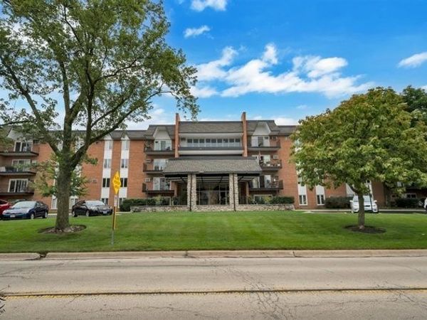4221 Saratoga Avenue , Unit 107A, Downers Grove, IL 60515