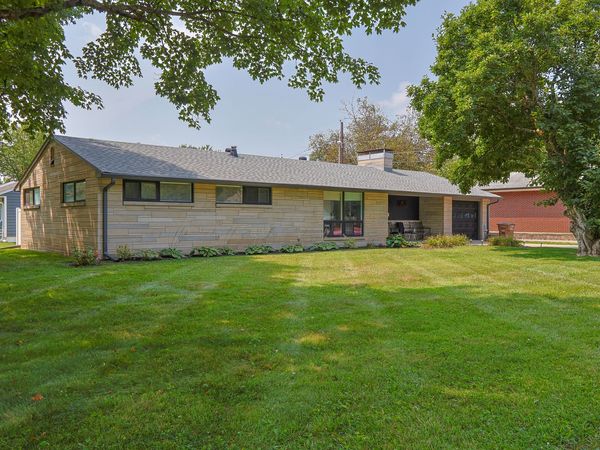 2594 Franklin Street , Columbus, IN 47201